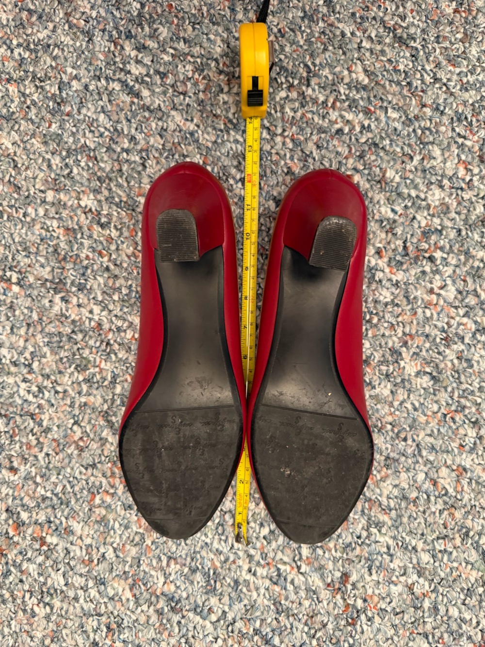 Women’s size 12 red heels 2.5” heel. Easy street brand - Picture 4 of 8